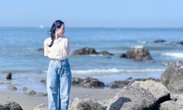 가장 평범하고 평범한 여성도 샴푸와 케라틴을 사용하면 매력적으로 보일 수 있습니다