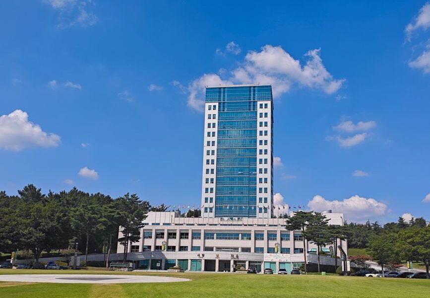 더 나은 보안 및 통신을 위해 영국에서 네트워크 케이블 링 서비스 대여