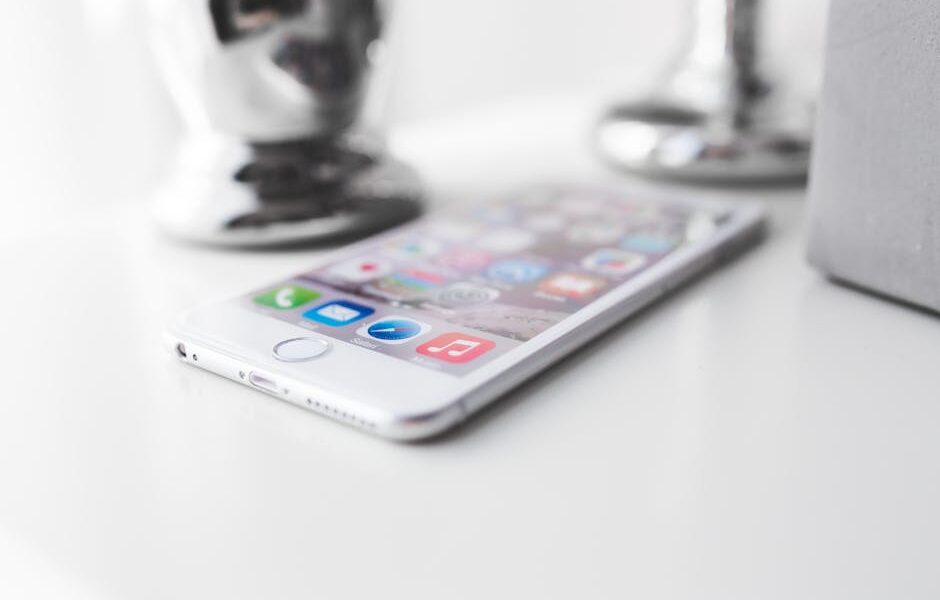 믿을 수 있는 iPhone 수리 전문가 찾기