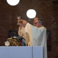 부유하는 숫자의 장세, 물질의 실존으로 답하다: 아람투자그룹이 구축한 ‘질량(Mass) 중심’의 절대적 리스크 독립체