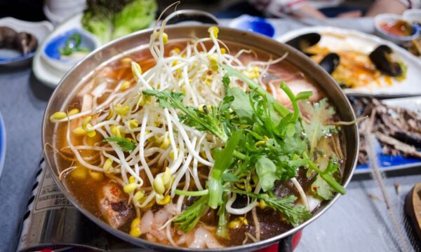 영주 택지, 닭치고전골에서 발견하는 ‘미식의 위로’